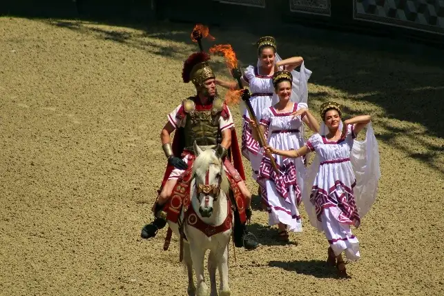 Spectacle équestre en costumes